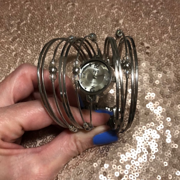 💕Quartz Bracelet Watch.💕 - Picture 1 of 6